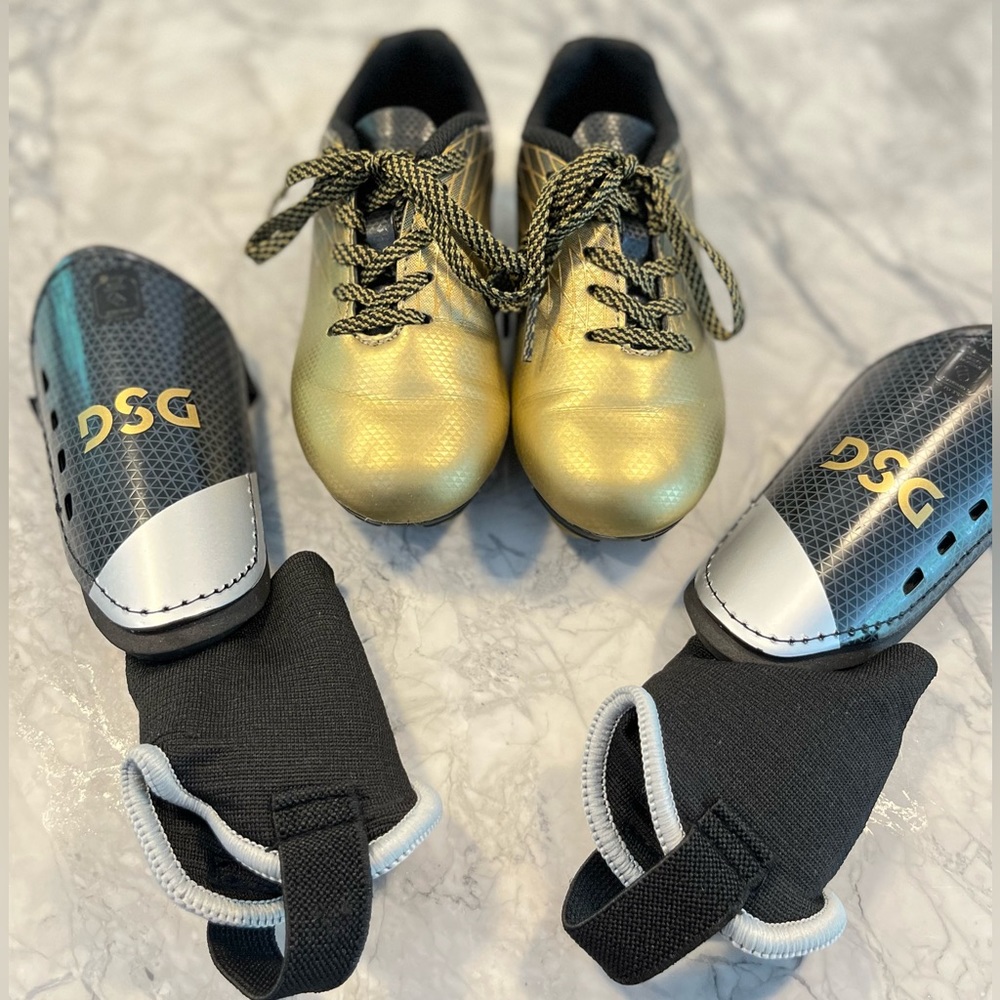 Toddler Soccer bundle shoes and shin guards 10T